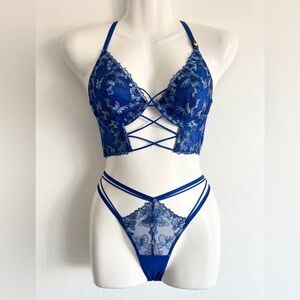 Elegant Blue Lace Lingerie Set